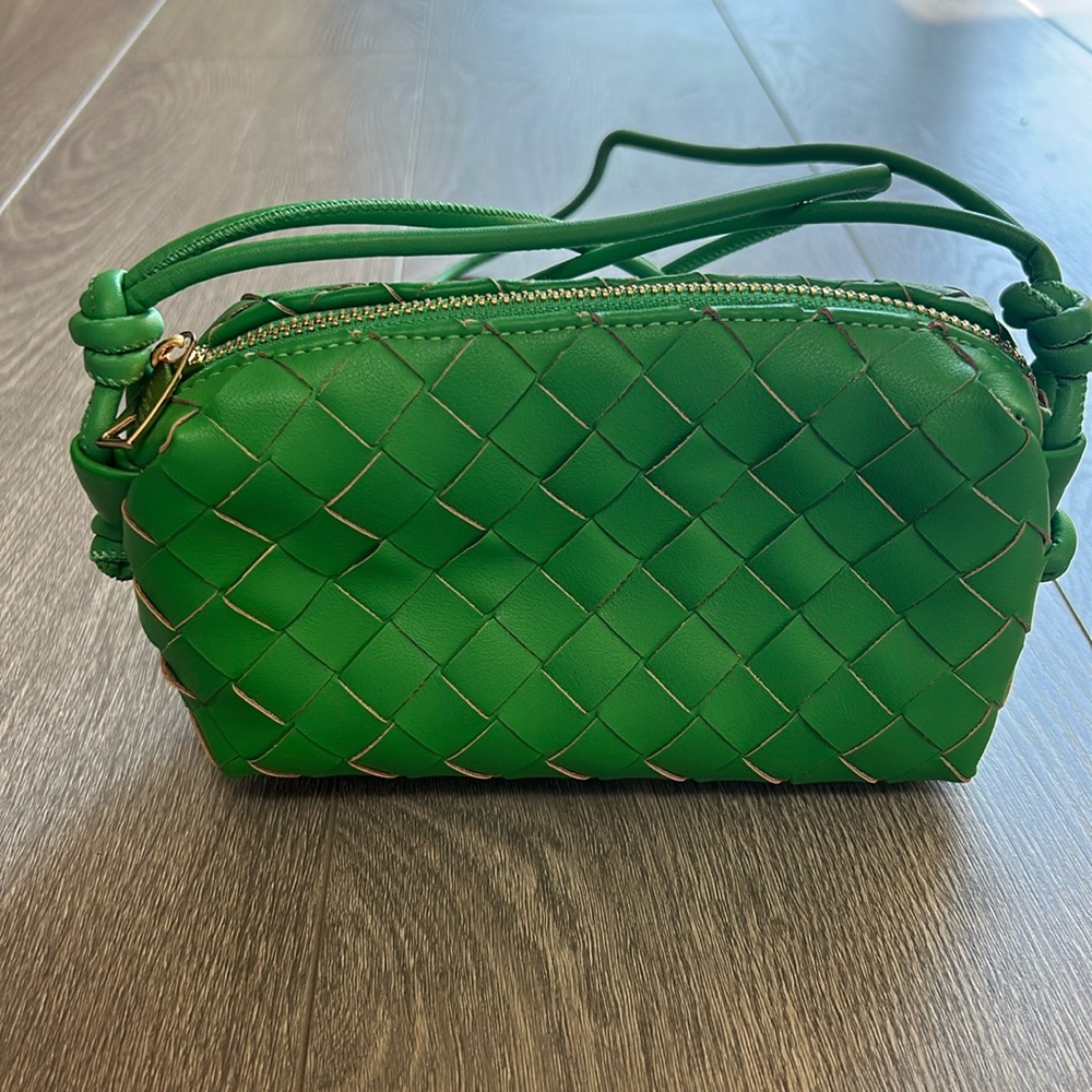 Leather woven bag